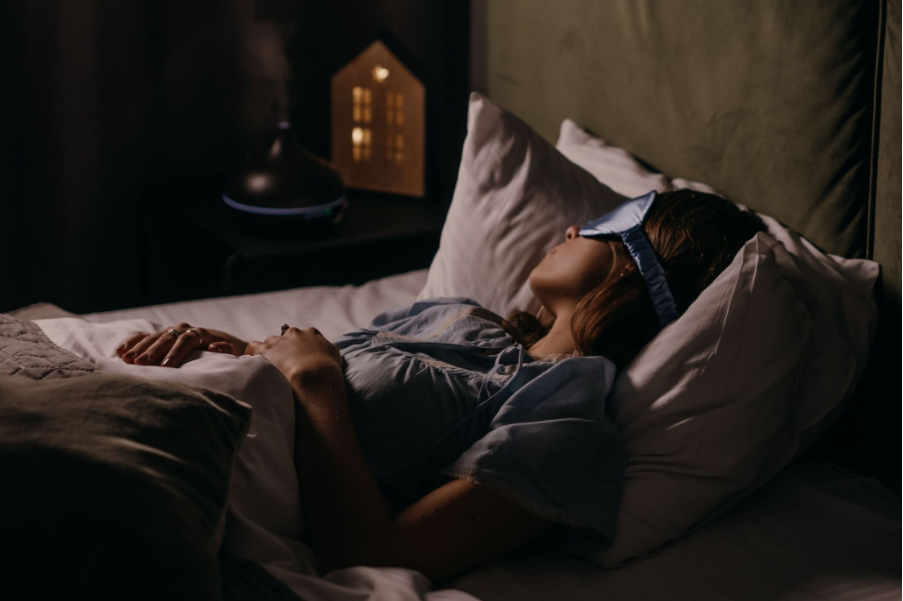How Melatonin Supports Sleep Onset 